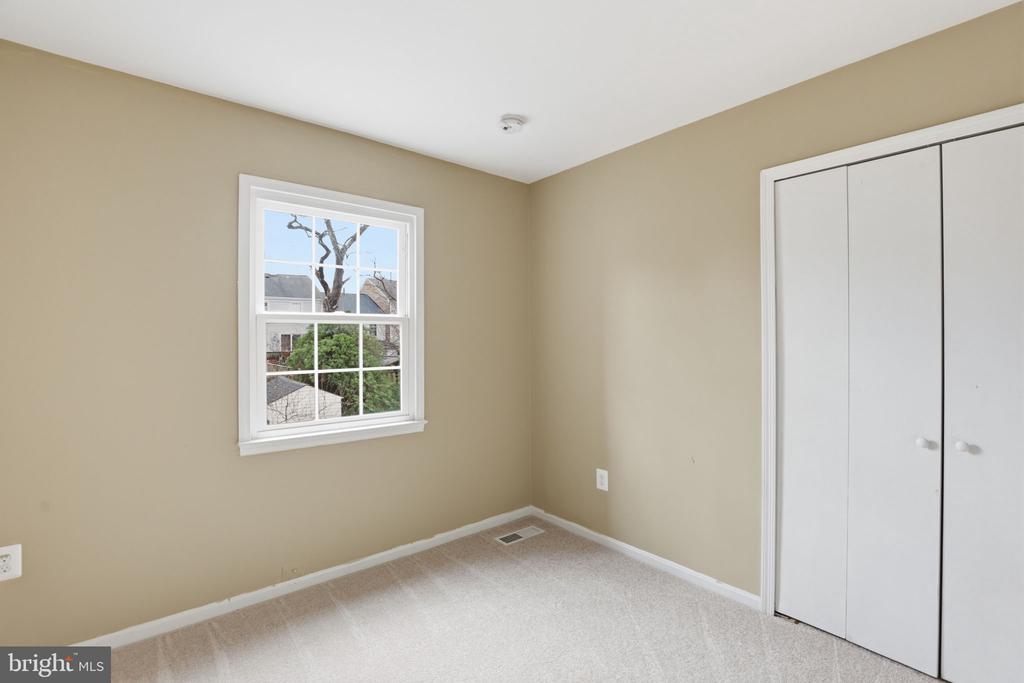 10107 HENRY COURT