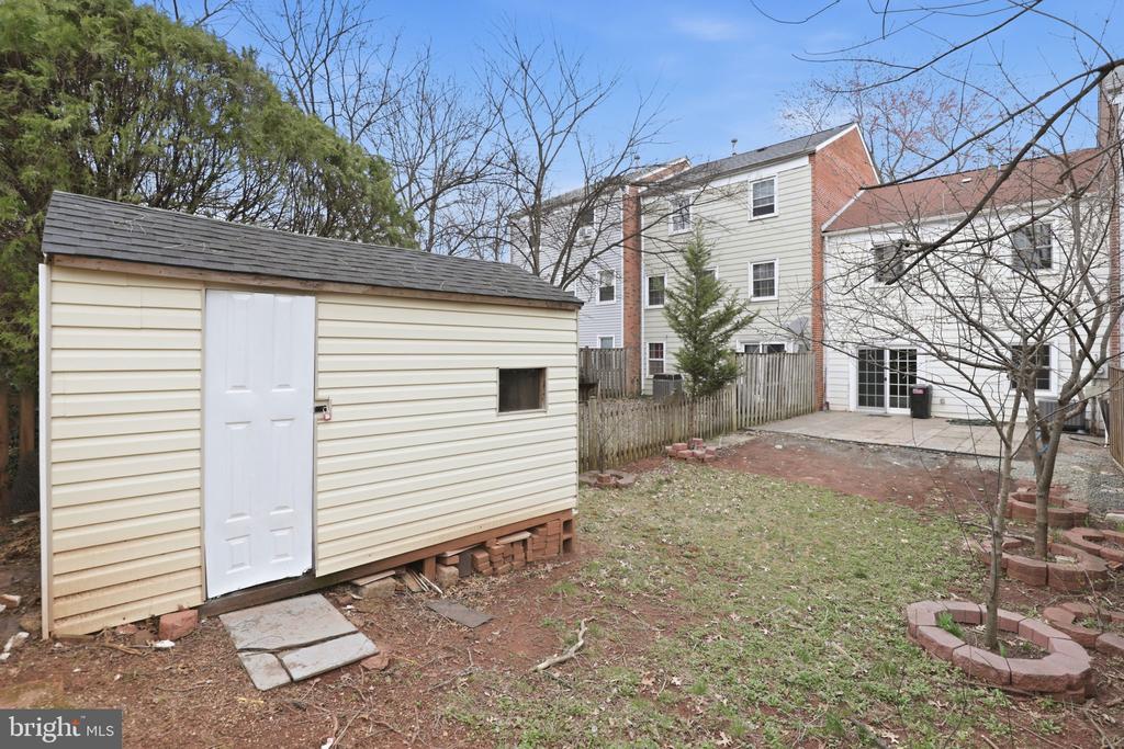 10107 HENRY COURT