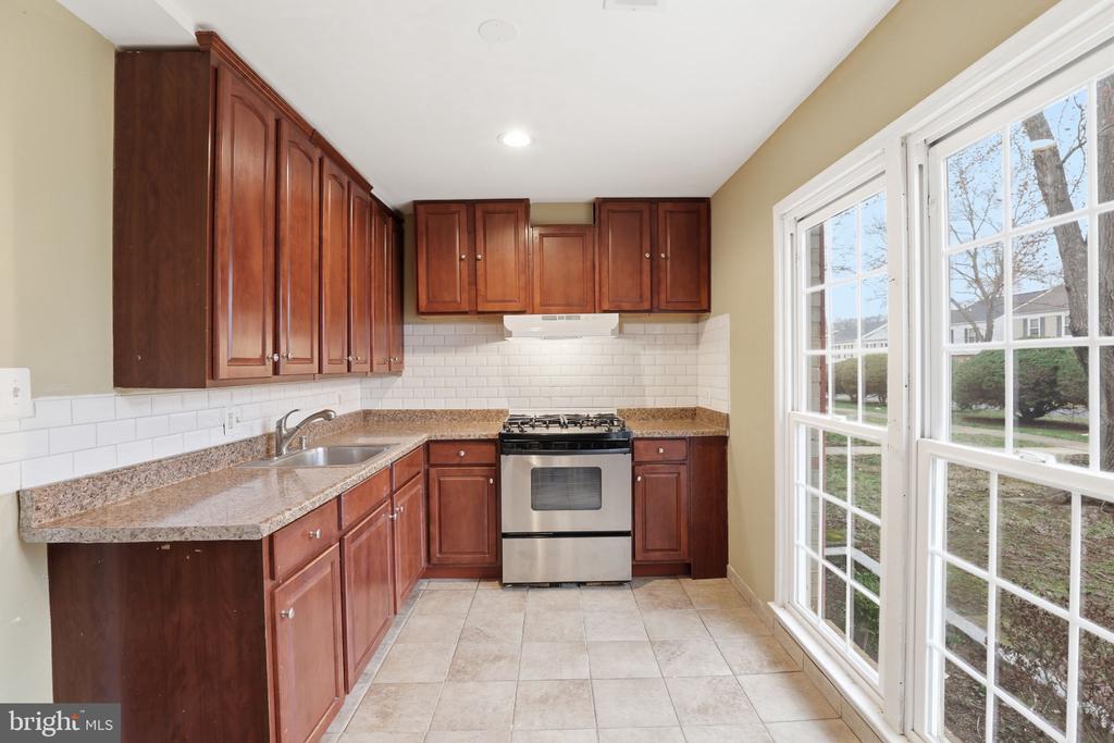 10107 HENRY COURT