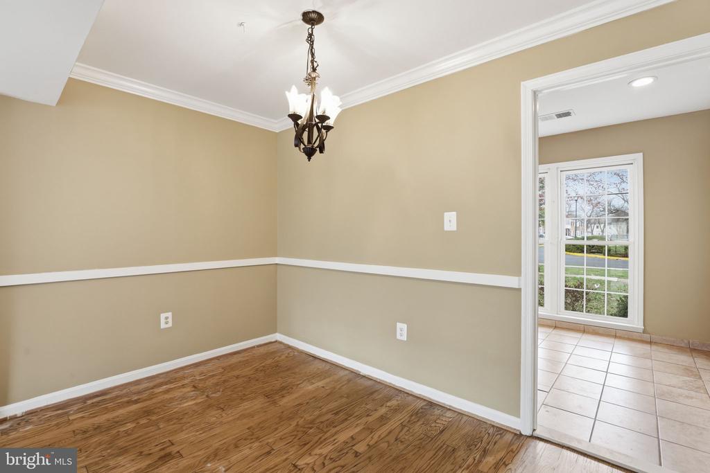 10107 HENRY COURT
