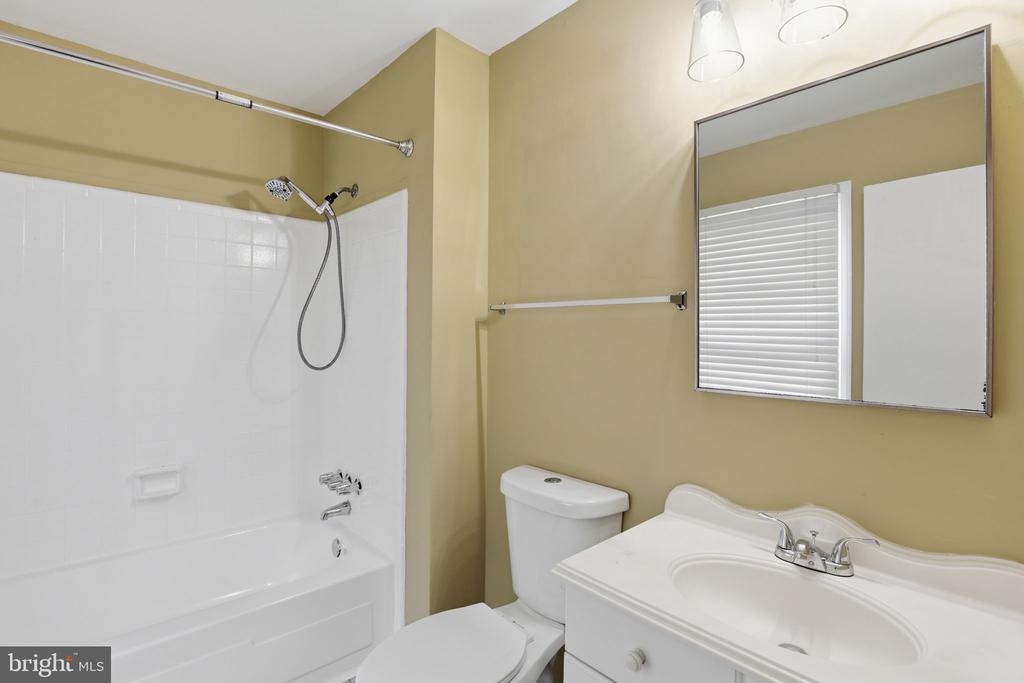 10107 HENRY COURT