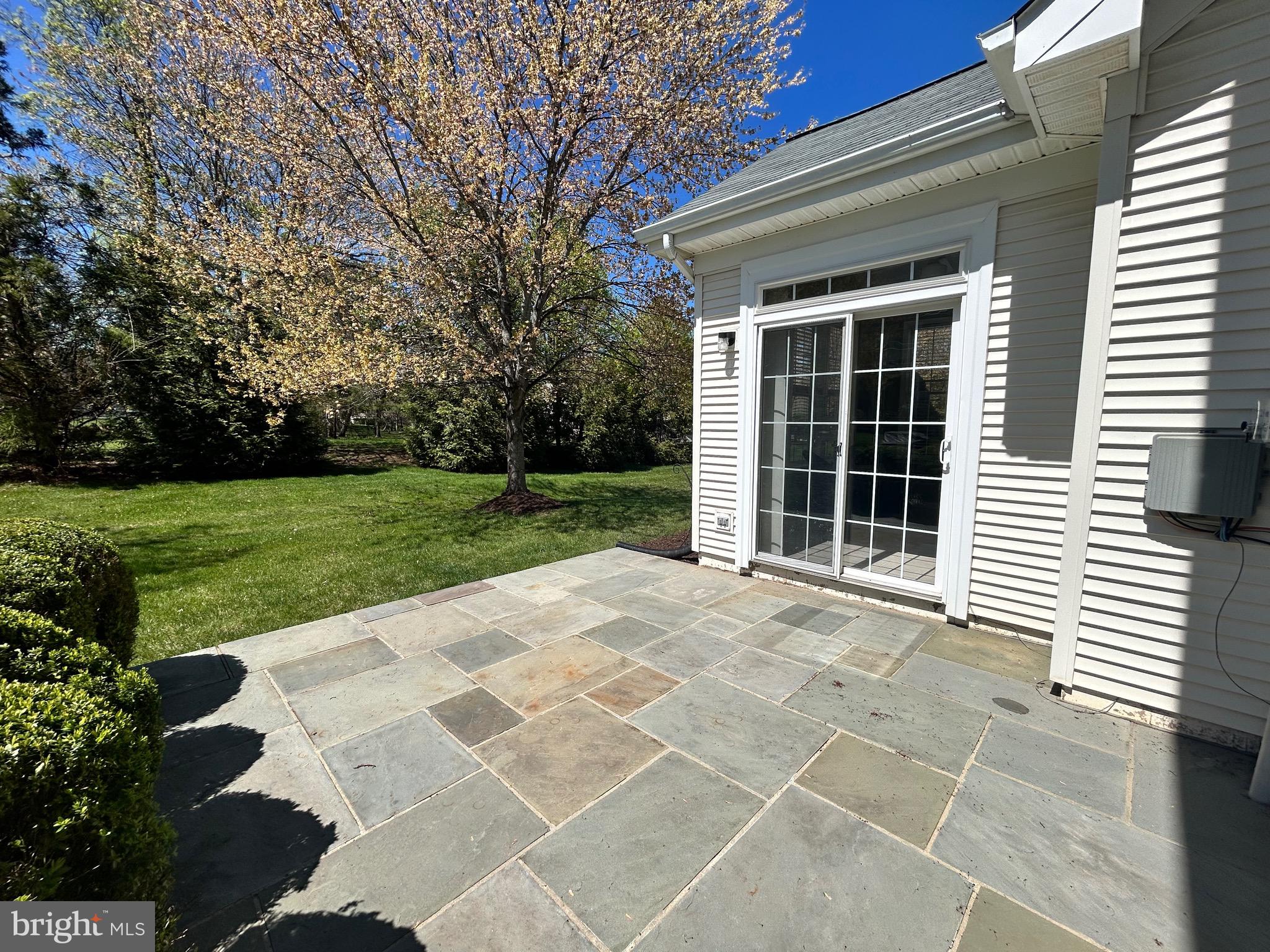 6938 WALNUT HILL DRIVE