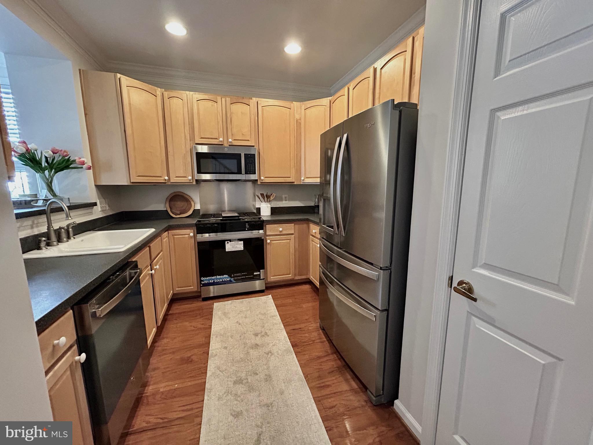6938 WALNUT HILL DRIVE