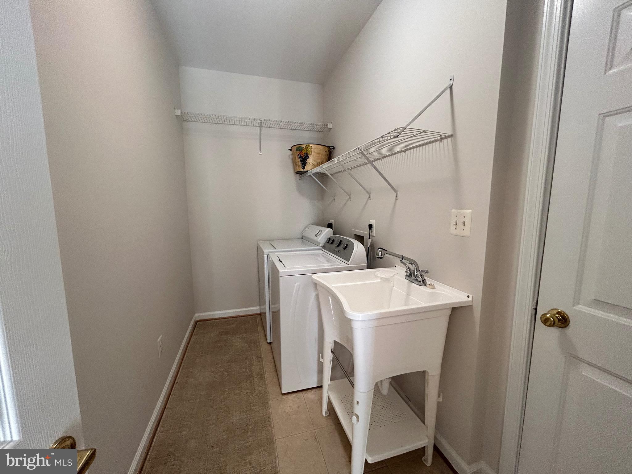 6938 WALNUT HILL DRIVE