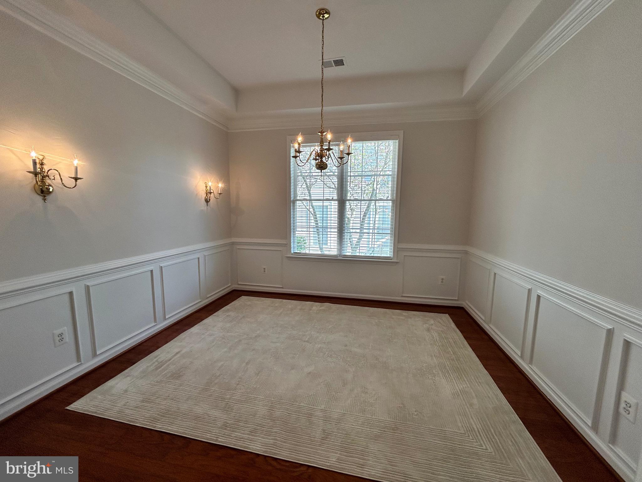 6938 WALNUT HILL DRIVE