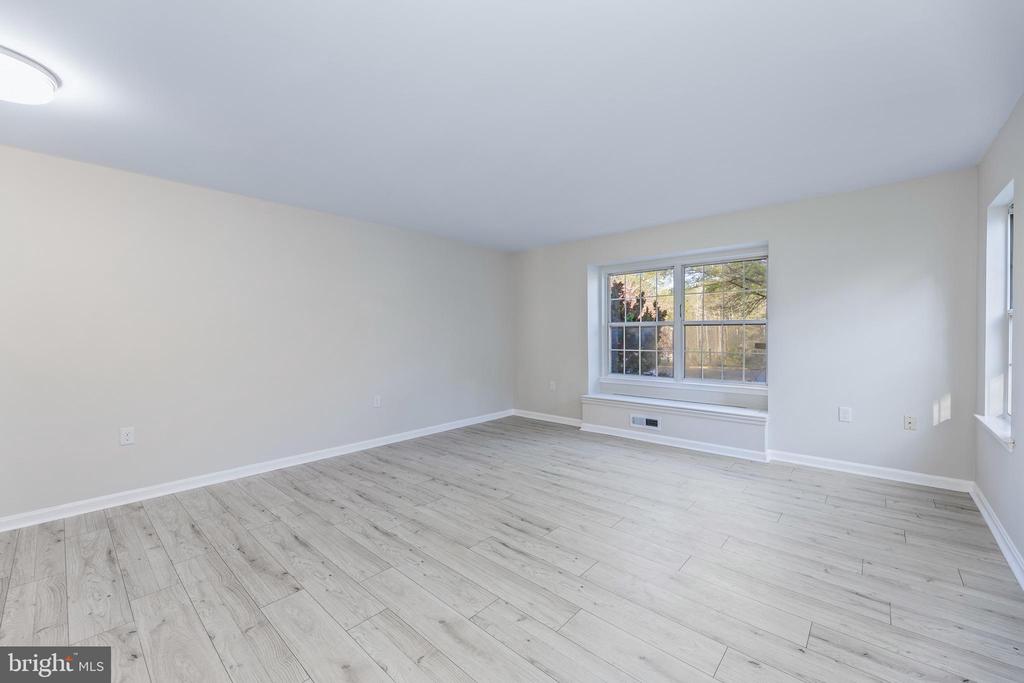 5121 SPRING BRANCH BOULEVARD