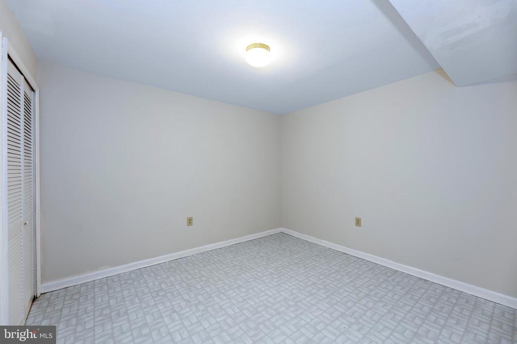 5121 SPRING BRANCH BOULEVARD