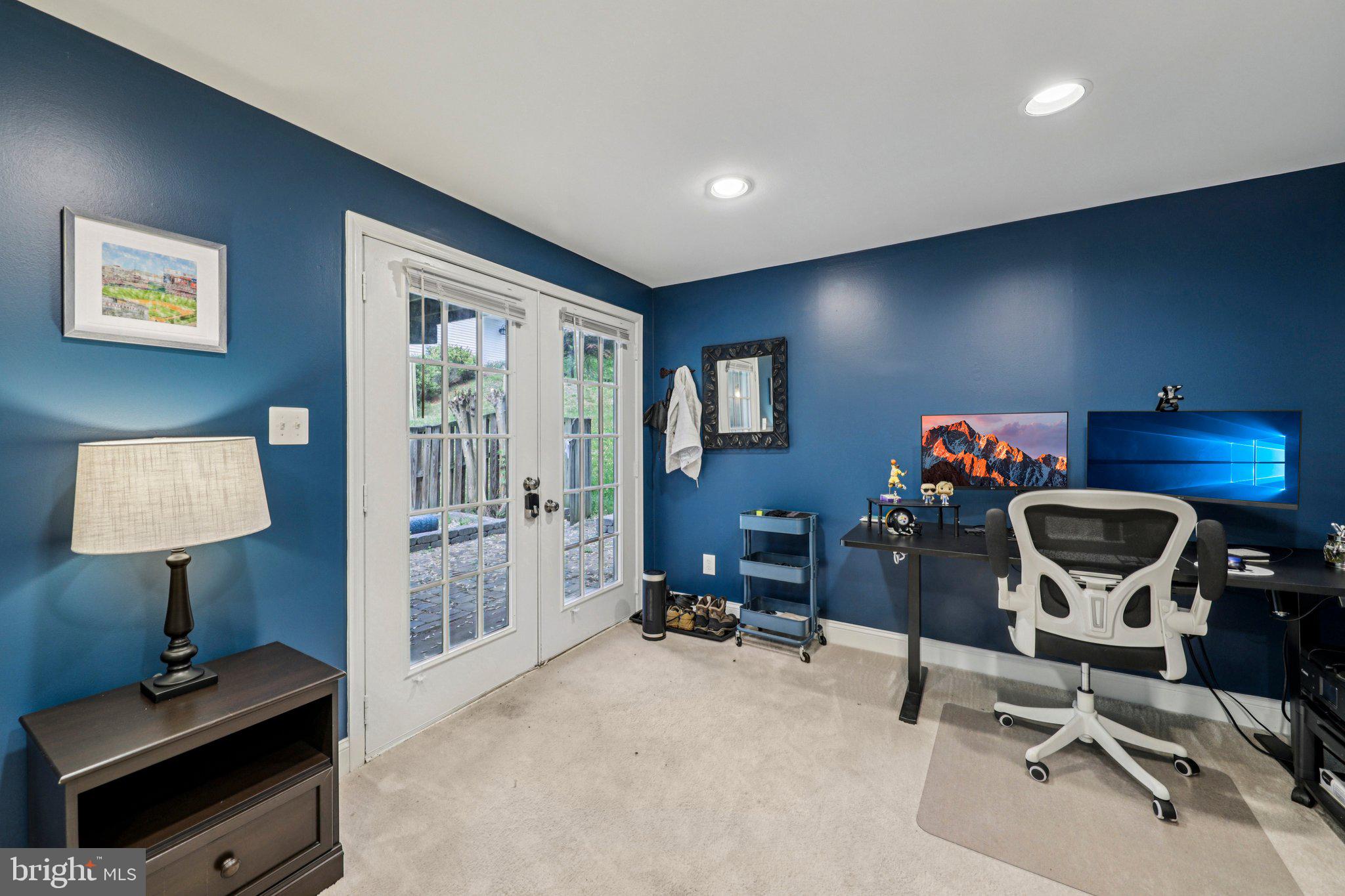 15301 WATERS EDGE COURT