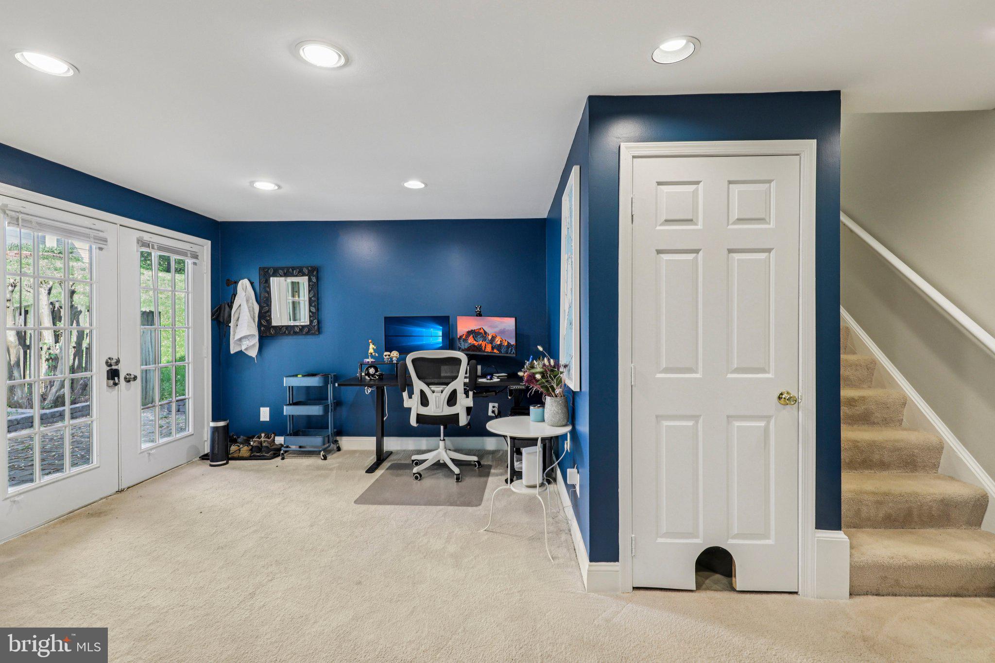 15301 WATERS EDGE COURT