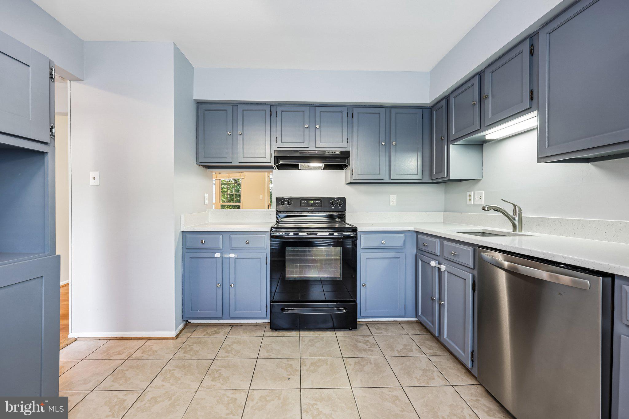 2856 BURGUNDY PLACE