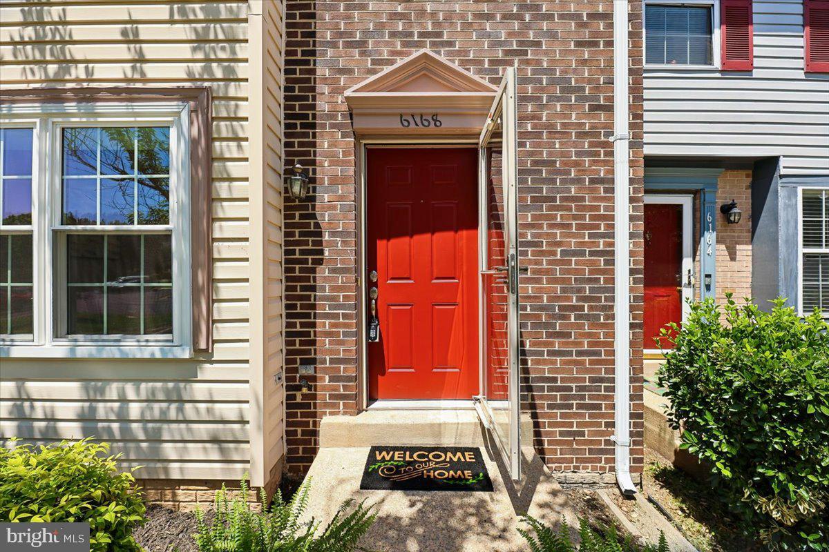 6168 TRIDENT LANE