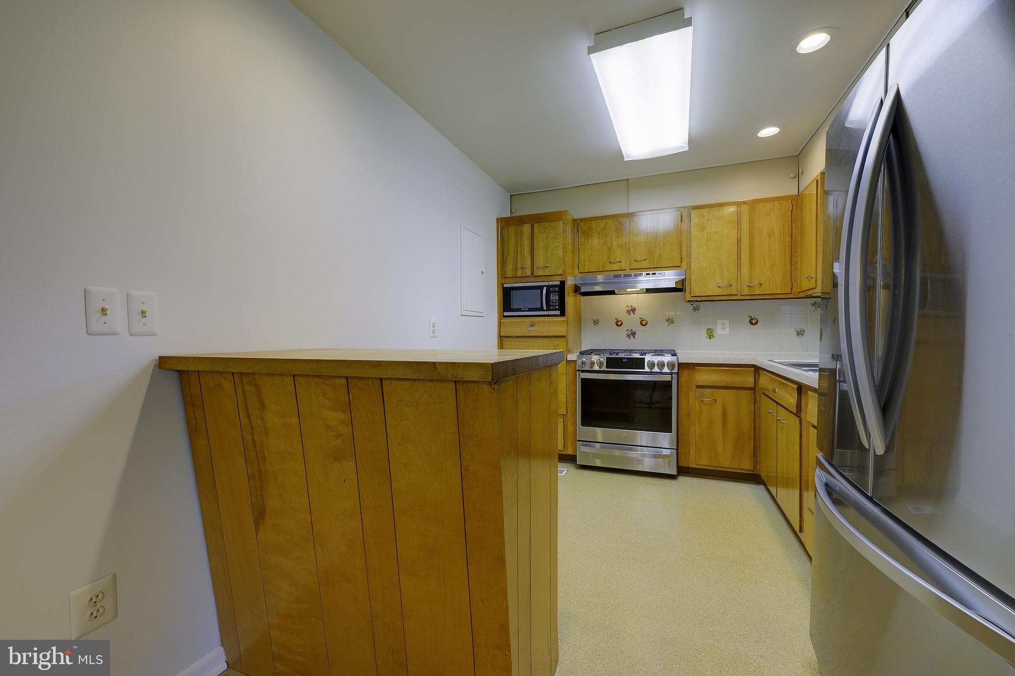 3891 DOMINION DRIVE