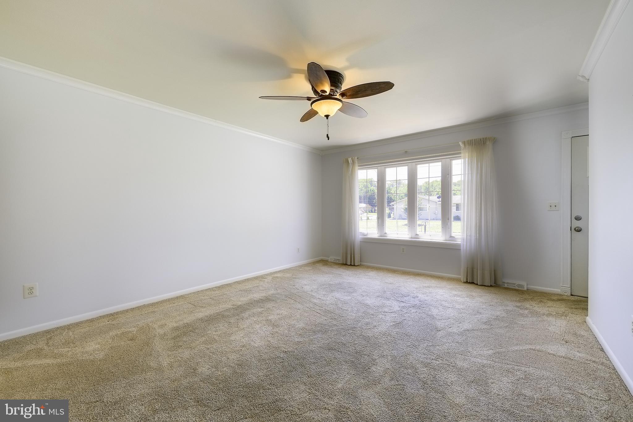 3891 DOMINION DRIVE