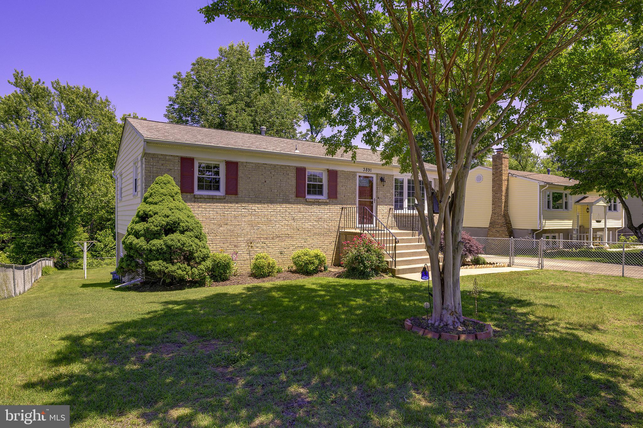 3891 DOMINION DRIVE