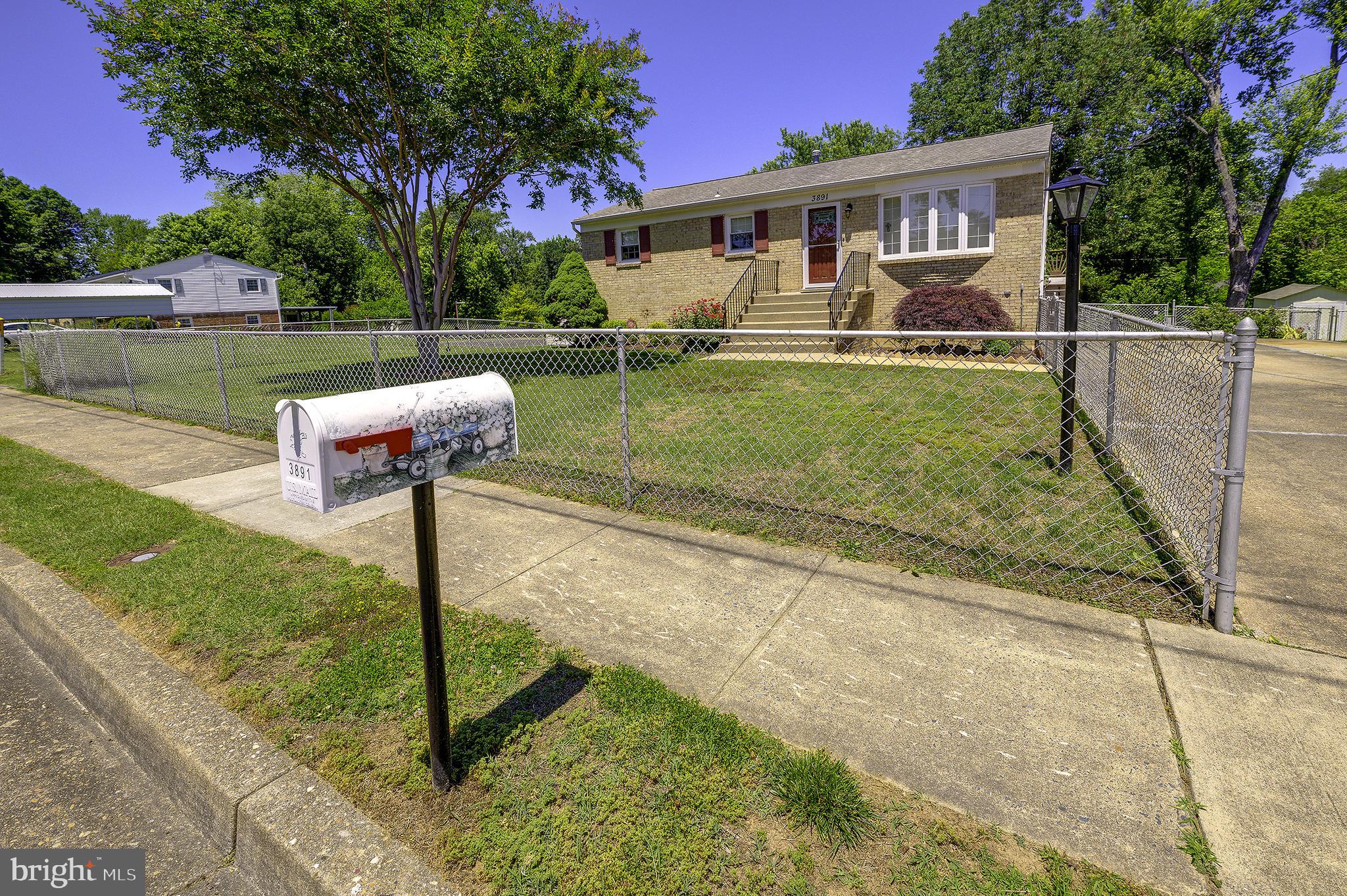 3891 DOMINION DRIVE