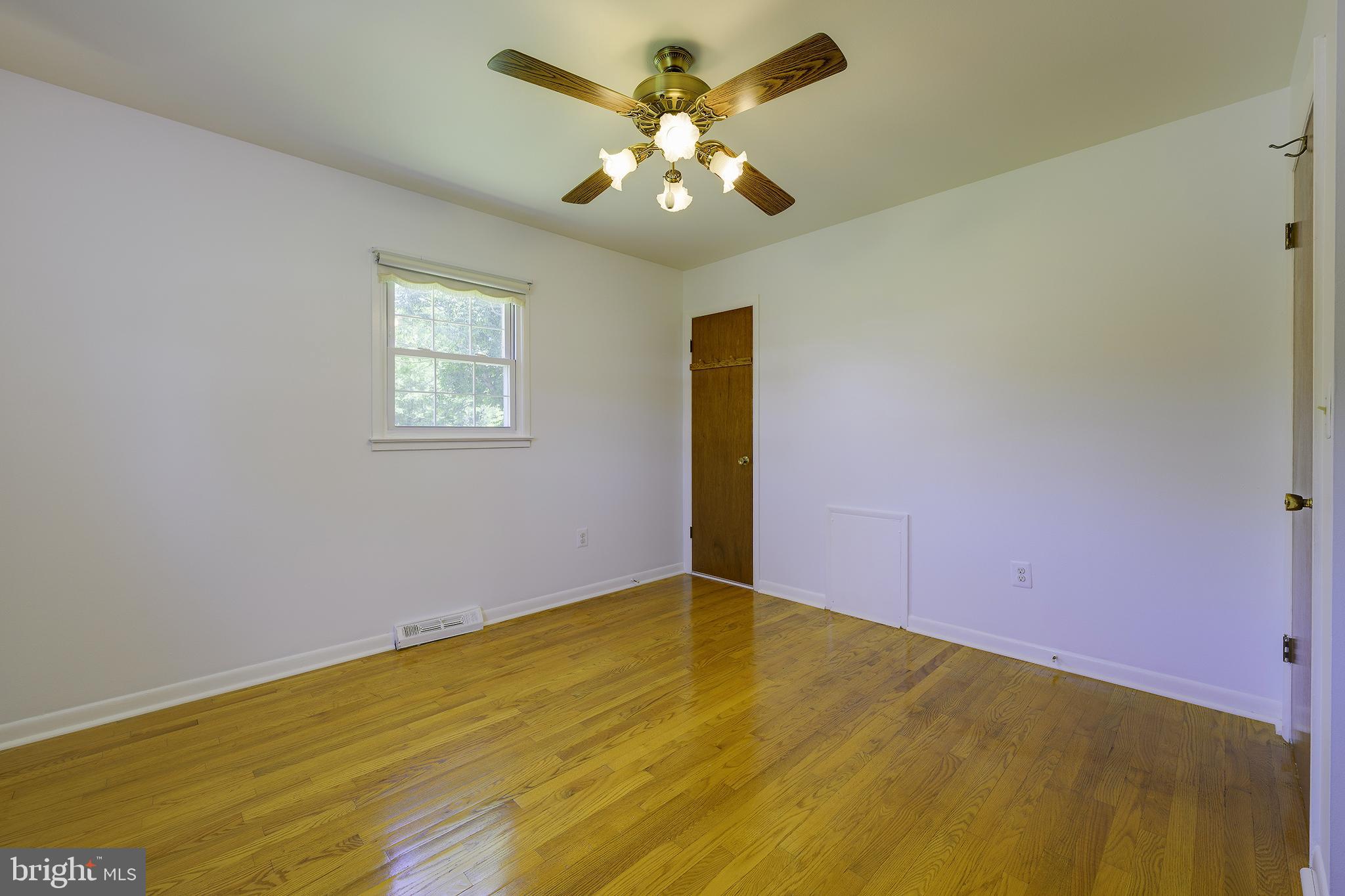 3891 DOMINION DRIVE