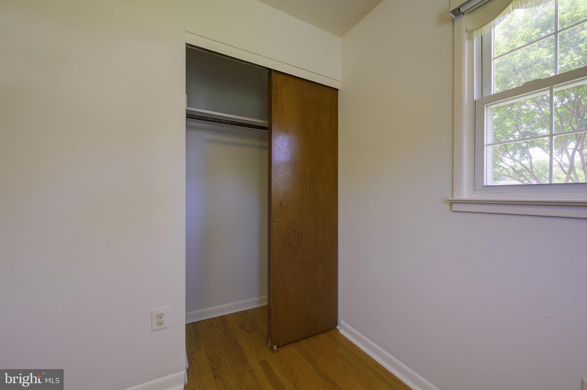 3891 DOMINION DRIVE