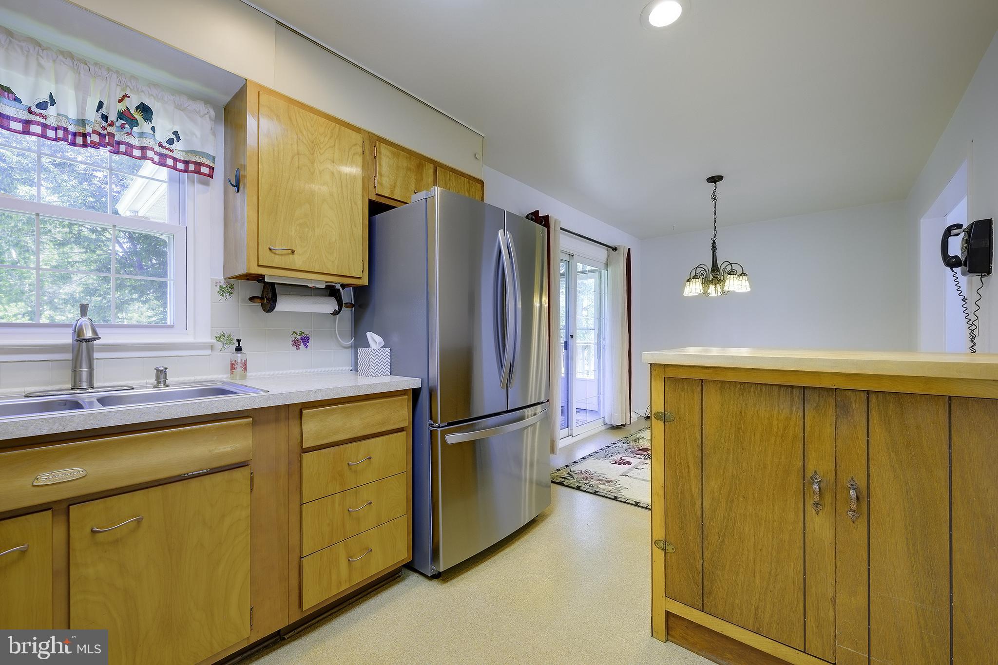 3891 DOMINION DRIVE