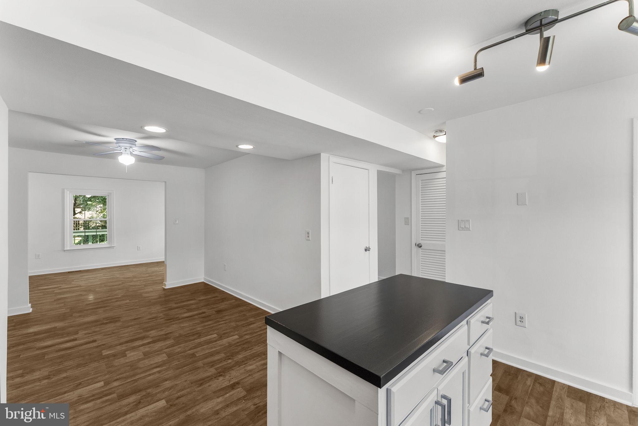 2857 BOWES LANE