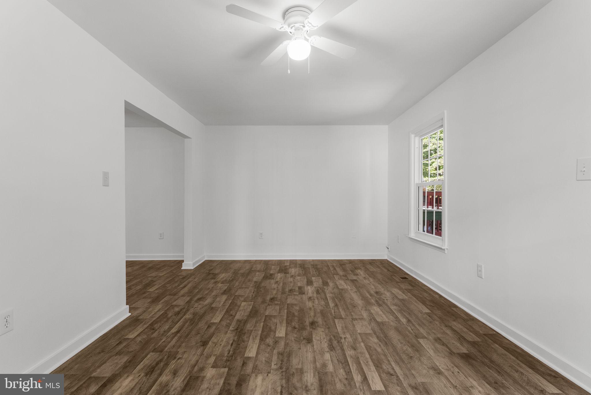 2857 BOWES LANE