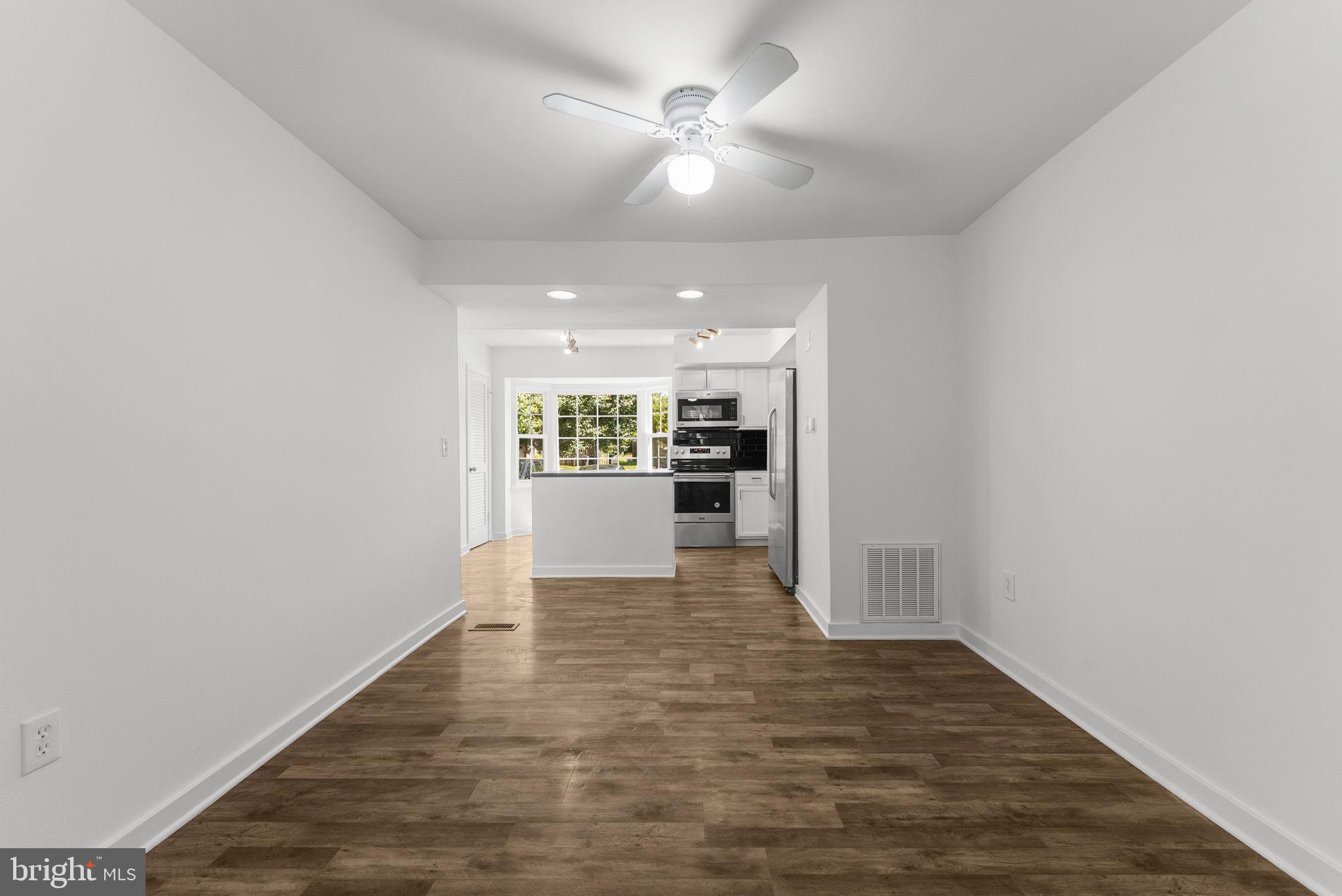2857 BOWES LANE