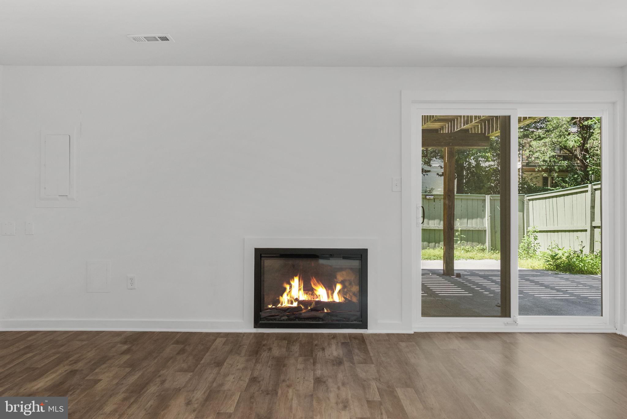 2857 BOWES LANE