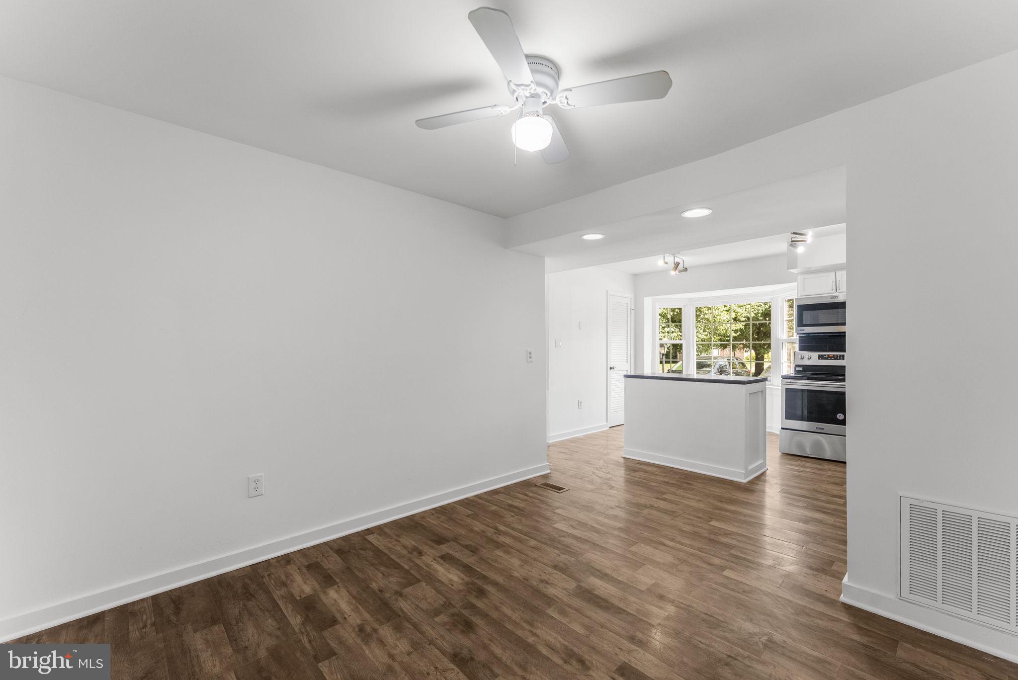 2857 BOWES LANE
