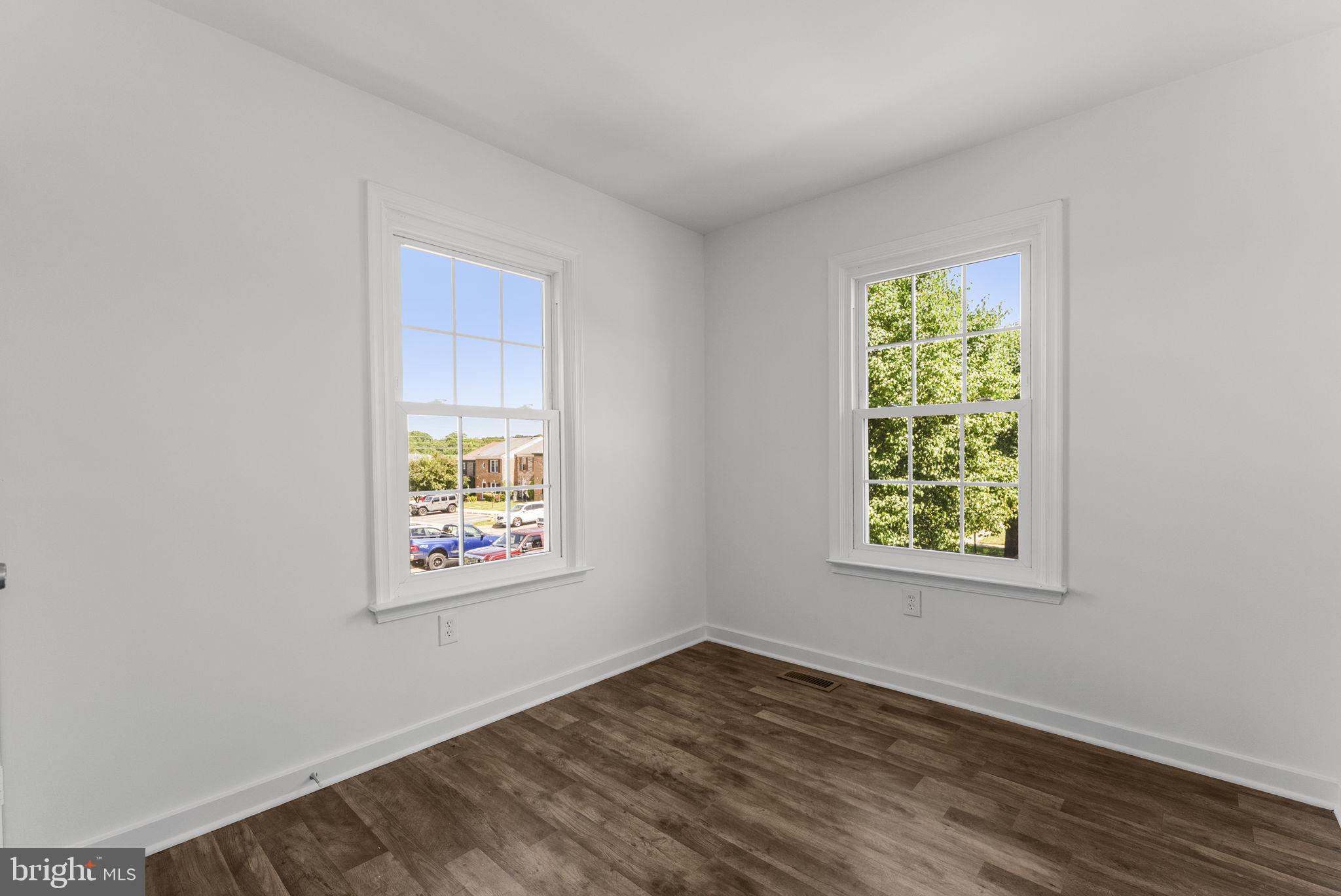 2857 BOWES LANE