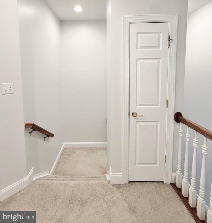 15925 GREYMILL MANOR DRIVE