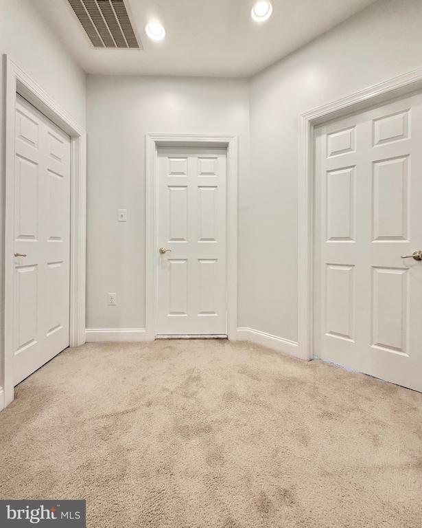 15925 GREYMILL MANOR DRIVE