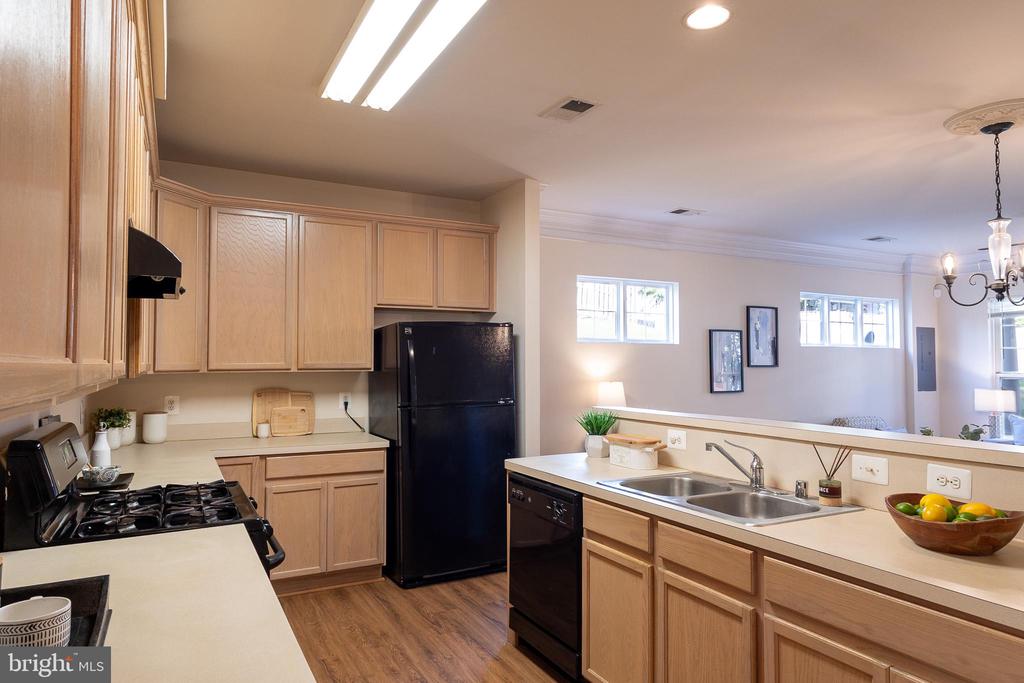 16518 BOBSTER COURT