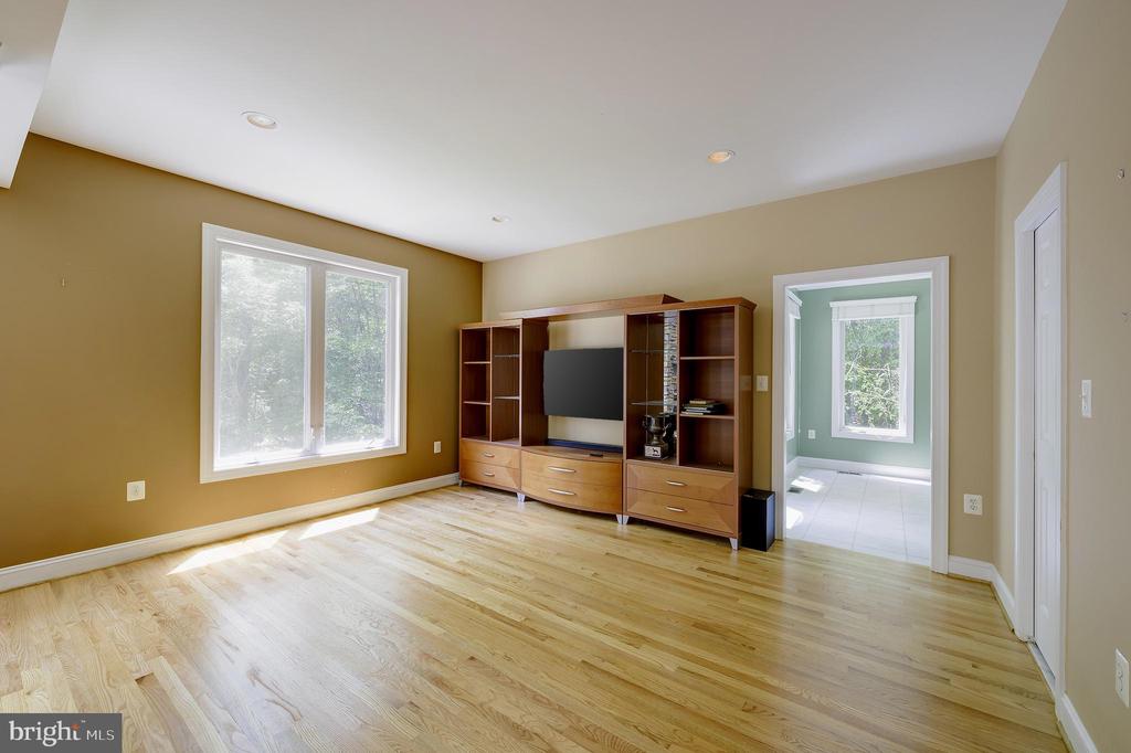 4689 OCCOQUAN OVERLOOK
