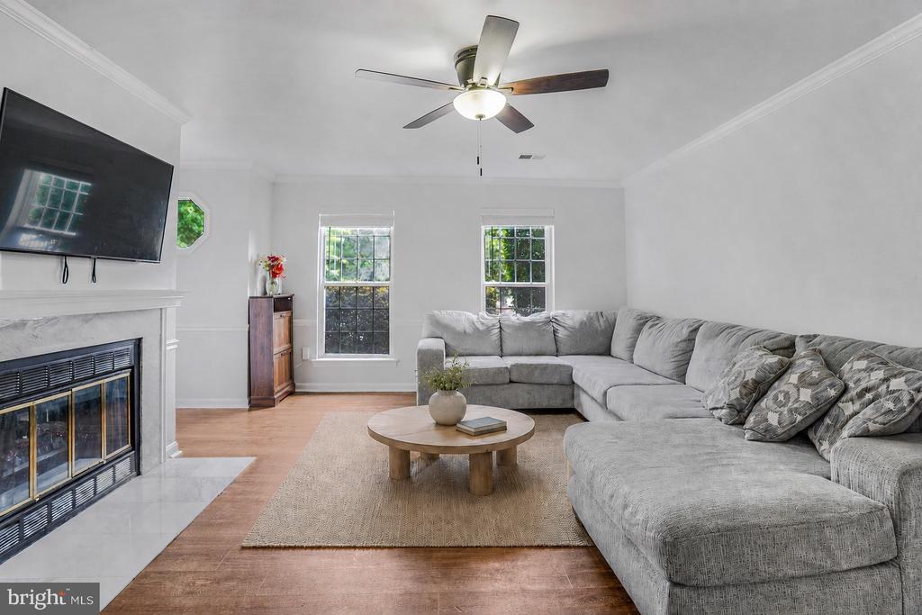 12322 WADSWORTH WAY Unit: 6
