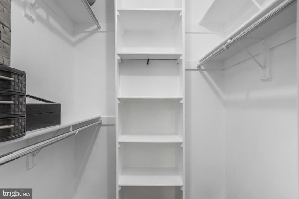 12322 WADSWORTH WAY Unit: 6