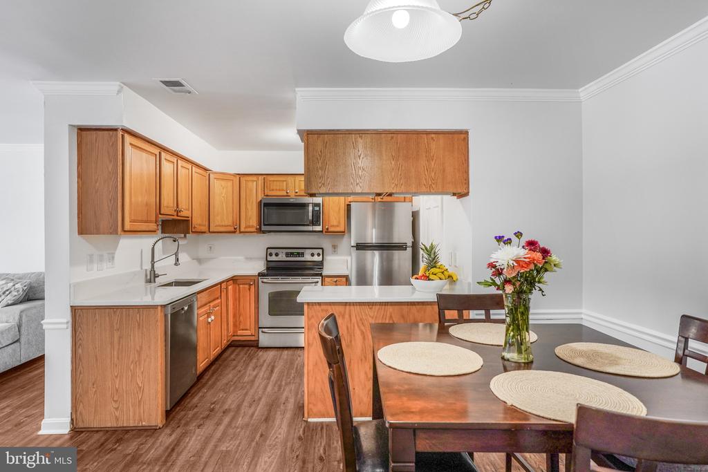 12322 WADSWORTH WAY Unit: 6
