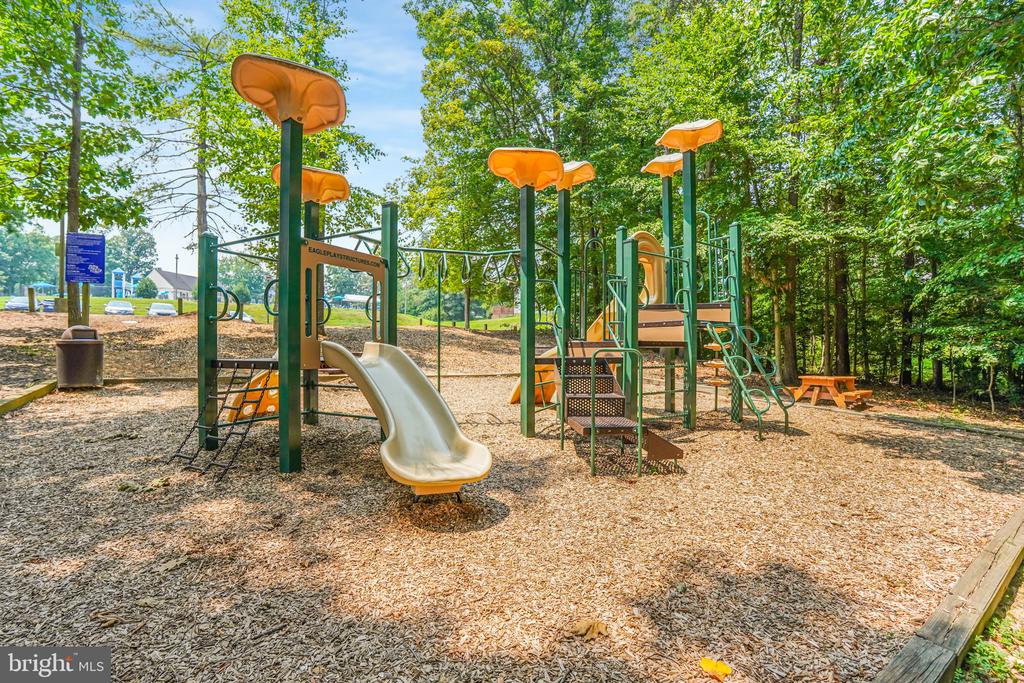 12322 WADSWORTH WAY Unit: 6