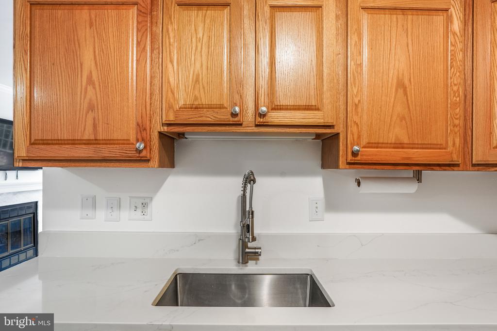 12322 WADSWORTH WAY Unit: 6