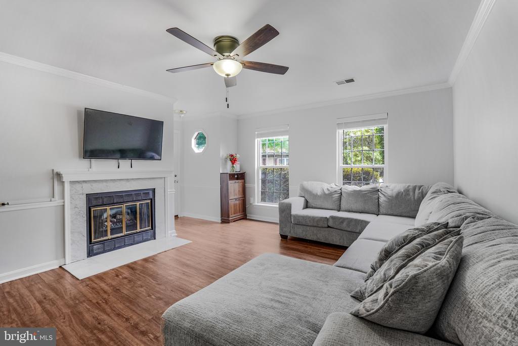 12322 WADSWORTH WAY Unit: 6