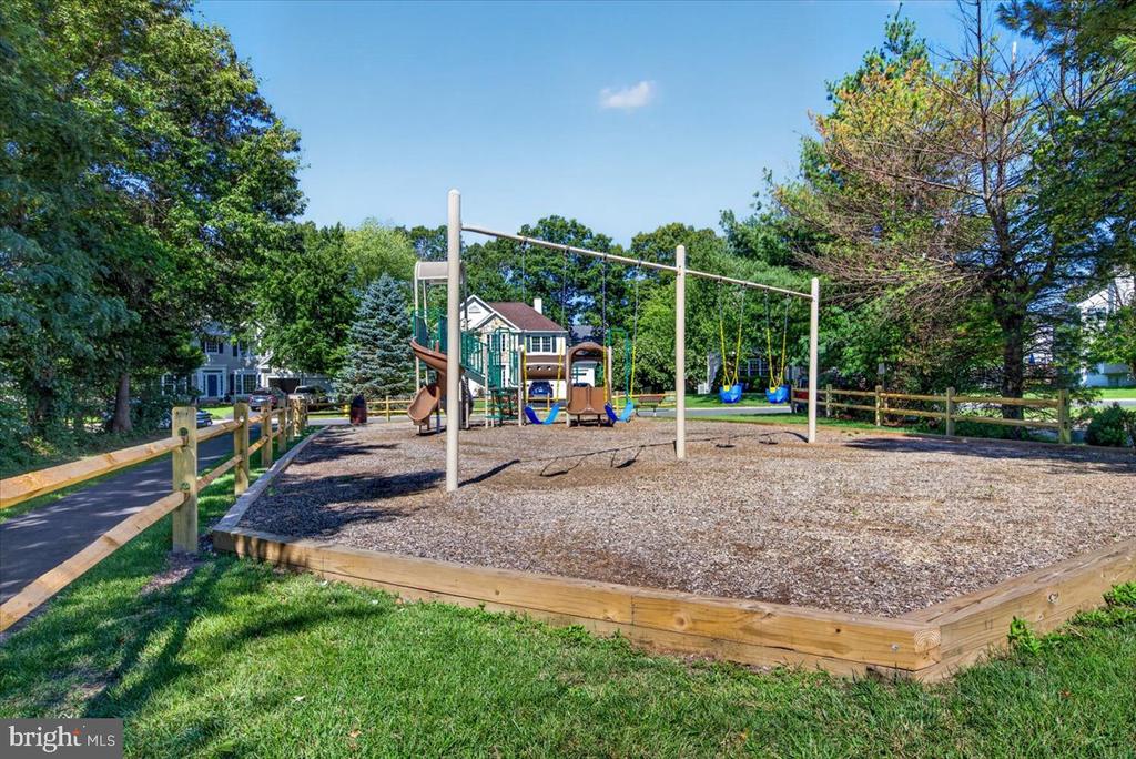 13708 BRIDLEWOOD DRIVE