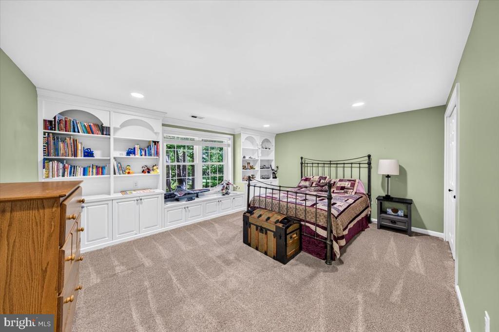 13708 BRIDLEWOOD DRIVE