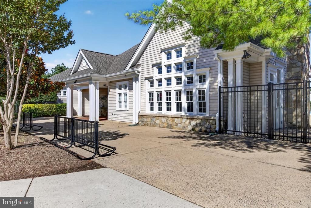 13708 BRIDLEWOOD DRIVE