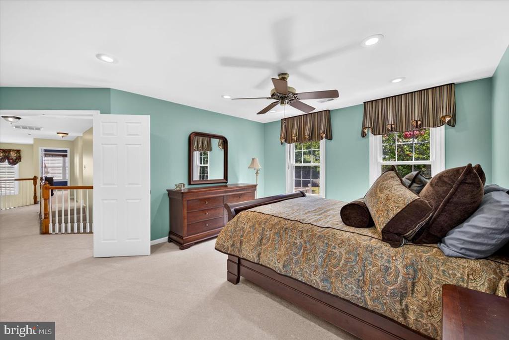 13708 BRIDLEWOOD DRIVE