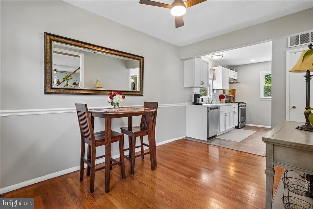3637 FREEMONT PLACE