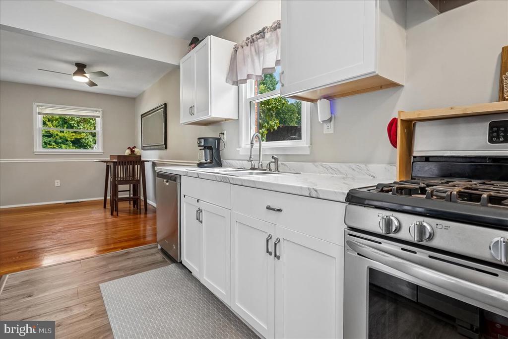 3637 FREEMONT PLACE