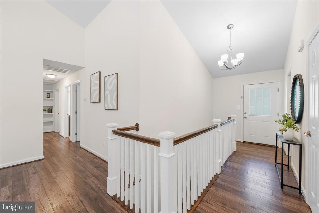 8513 OAKVIEW DRIVE