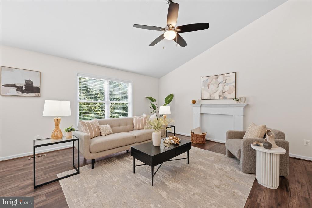 8513 OAKVIEW DRIVE