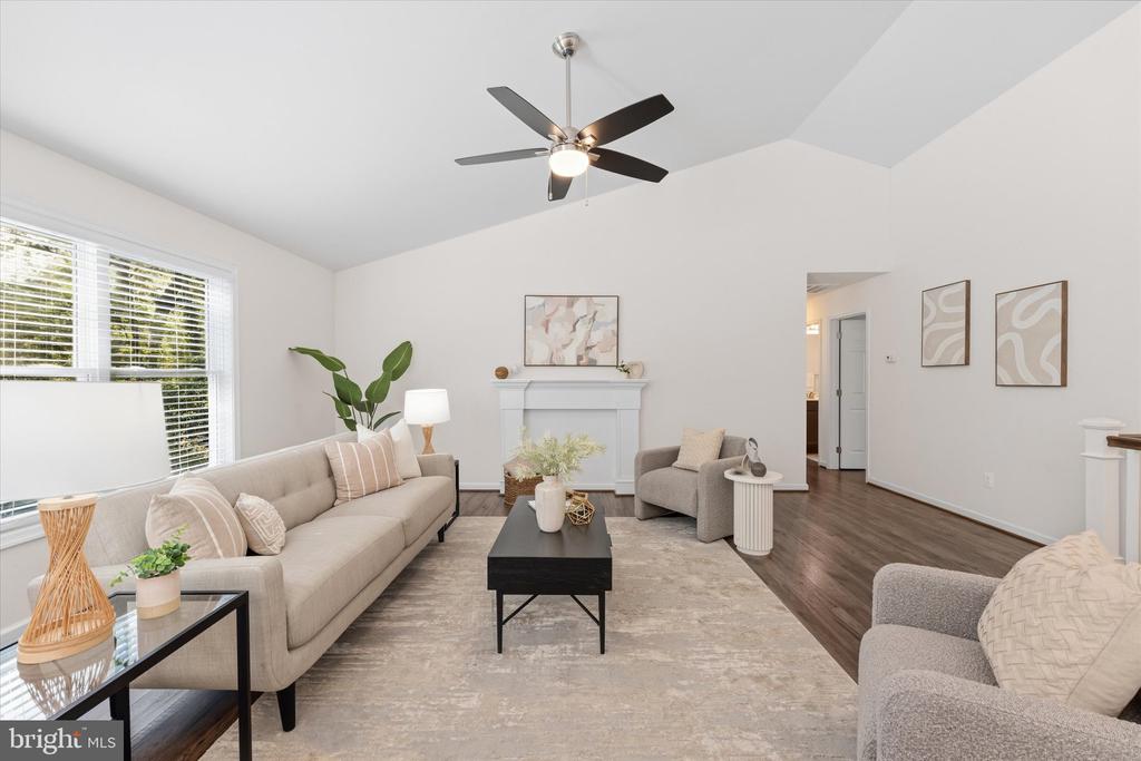 8513 OAKVIEW DRIVE