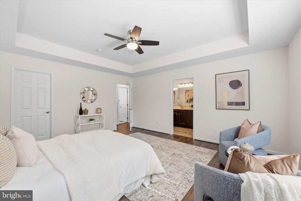 8513 OAKVIEW DRIVE