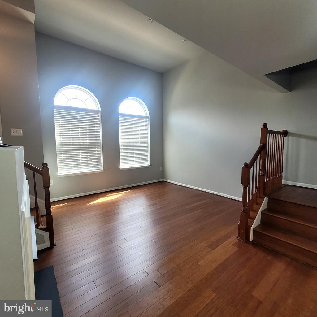 15214 ROSEMONT MANOR DRIVE