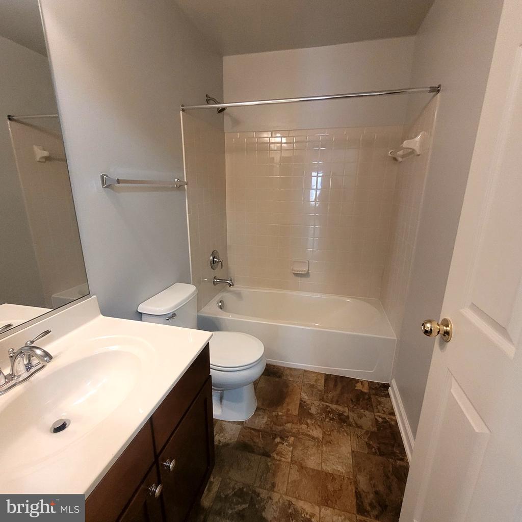 15214 ROSEMONT MANOR DRIVE